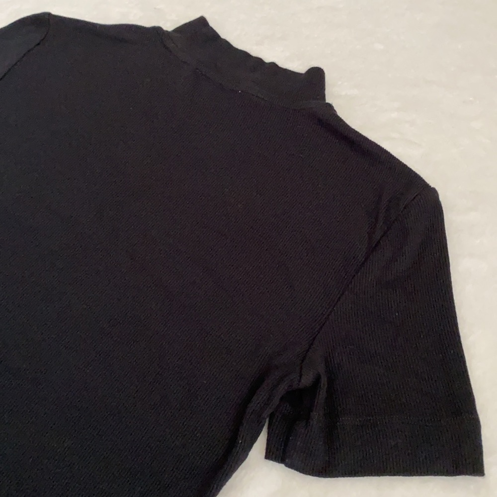 {Aritzia} Babaton | Mockneck Ribbed Cropped Short Sleeve Contour Tee Black (XS) - Picture 10 of 12